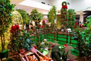 Natal de Experiências transforma Taubaté Shopping em floresta encantada