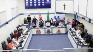 Vereadores de Caraguatatuba aprovam criação da taxa de lixo; orçamento para 2026 também é definido