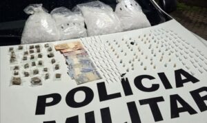 Regional: Em Ubatuba, Polícia Militar prende homem no Perequê-Açu e mulher na Maranduba por crime de tráfico de drogas