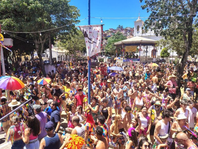 Vai chover ou fazer sol no Carnaval?
Veja a previsão do tempo durante feriado no Vale do Paraíba e região