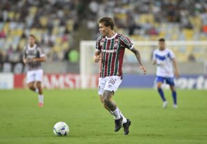 Esporte: Náutico negocia com o lateral-esquerdo Léo Jance, do Fluminense