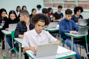 Volta às aulas: veja como solicitar ou renovar o Passe Escolar Metropolitano no Vale do Paraíba e Litoral Norte