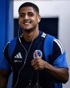 Esporte: Cruzeiro negocia atacante Fernando com o Santa Clara, de Portugal