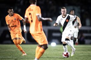 Esporte: Vasco acerta transferência de Maxime Domínguez para clube da Polônia