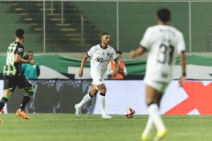 Esporte: Escalação do Atlético-MG: zagueiro fica fora de treino e vira dúvida