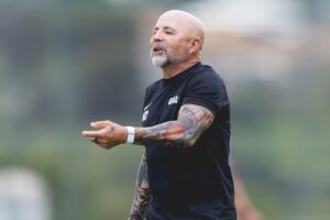 Esporte: Sampaoli encerra "pré-temporada" e indica força máxima nos jogos
