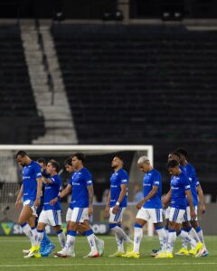 Esporte: Cruzeiro sofre pior derrota na era SAF, e Tite vive pressão