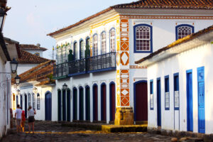 Nova rota turística conectará visitantes a 2.365 praias entre o litoral de SP e Rio