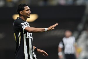 Esporte: Rony no Santos: Peixe encaminha contratação do atacante por 3 anos