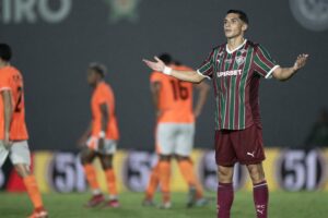 Esporte: Fluminense acerta renovação de contrato com Kevin Serna até 2028