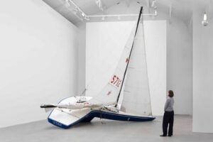 Náutica: Novos olhares sobre a navegação: artista contemporâneo transforma barcos em esculturas