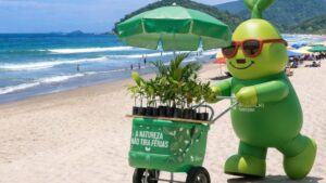 Campanha 'Natureza Não Tira Férias' do ICC leva educação ambiental ao litoral de SP