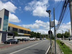 Pelo 2º ano seguido, radar na Av. Itália é o que mais aplica multas em Taubaté; veja a lista
