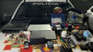 Dupla é presa suspeita de furtar casas e veículos em Pindamonhangaba