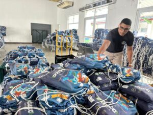 Regional: Prefeitura de Ilhabela entrega mais de 70 mil livros escolares para início do ano letivo