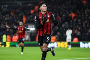 Esporte: Ex-Fluminense amplia coleção de gols contra grandes ingleses: "Brincam que sou o terror do Big Six"