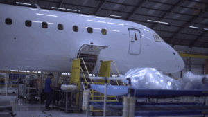 Embraer fecha 2025 com recorde de pedidos, avaliados em US$ 31,6 bilhões