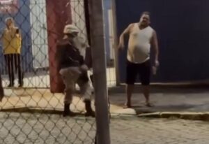 Ex-campeão mundial de futebol é agredido pela polícia após jogo no Brasil; veja vídeo – Jogada