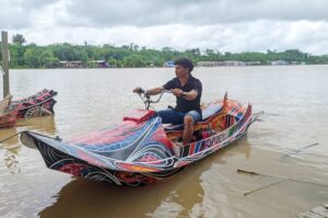 Náutica: “Jet” de madeira: paraense viraliza com potente moto aquática artesanal; assista!
