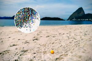 Náutica: Oito meses depois, praia do RJ ainda tem glitter do último Carnaval na areia