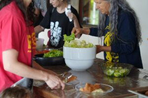 11º dia: aula, almoço com peixe empanado e início do futebol