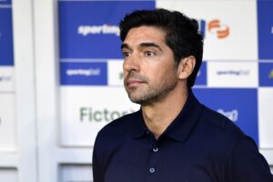 Esporte: Abel fala em Palmeiras perto de time ideal e aguarda definição sobre Veiga: "Conto com ele"