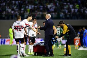 Esporte: Atuações: derrota do São Paulo tem zagueiros mal e Luciano apagado; dê suas notas