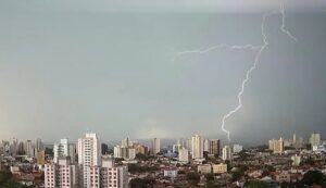 Levantamento do Inpe mostra alta de 17% no número de raios em São José dos Campos