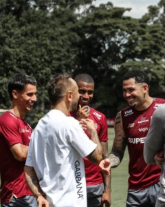 Esporte: Rafinha revela acordo para o São Paulo pagar salários atrasados