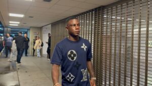 Esporte: Reforço do Vasco, Hinestroza chega ao Rio de Janeiro