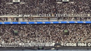 Esporte: Torcida do Botafogo protesta contra Textor