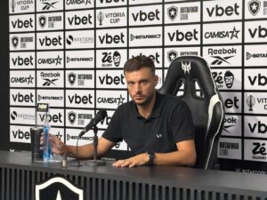 Esporte: Anselmi ressalta coletivo, mas valoriza dupla na vitória do Botafogo: "Todo treinador quer"