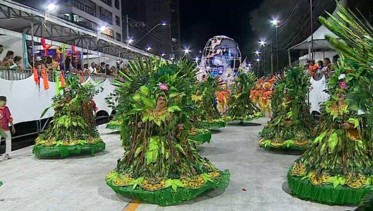 Confira a programação do desfile das escolas de samba de Guaratinguetá