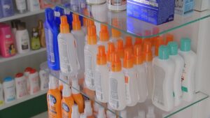 Diferença no preço de repelentes chega a quase 80% em Taubaté, aponta Procon