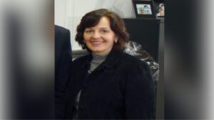 Tribunal de Justiça absolve ex-prefeita de Campos do Jordão por decoração de Natal sem licitação