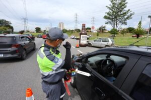 EducaMob conscientiza motoristas sobre carnaval seguro