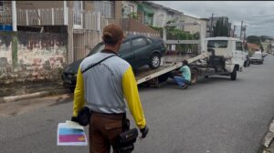 Operação remove veículos abandonados e reforça combate à dengue em Bragança