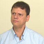 Tarcísio de Freitas fala sobre saúde, educação e escolas cívico-militares em entrevista exclusiva