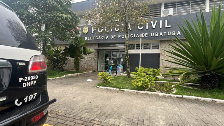 Jovem morre em acidente entre moto e caminhão em Ubatuba