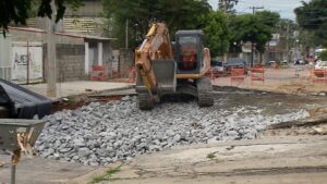 Primera fase de reparo em cratera que deixou 156 desalojados deve durar 10 dias, em São José dos Campos