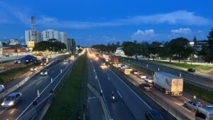 Volta de Carnaval: veja expectativa de fluxo de veículos e horários de pico nas rodovias do Vale e região