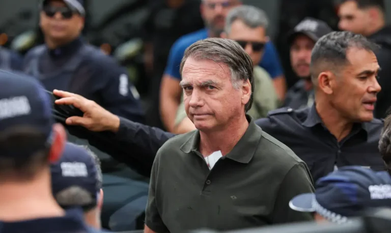 PGR pede prisão domiciliar para Jair Bolsonaro por motivos de saúde