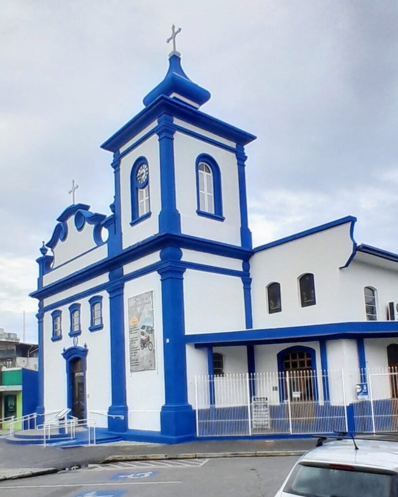 Semana Santa começa com procissões e missas em Caraguatatuba