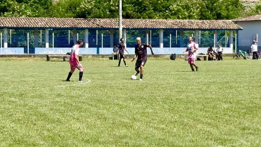 Torneio Aniversário da Cidade de Futebol segue neste domingo com mais dez partidas em Caraguatatuba