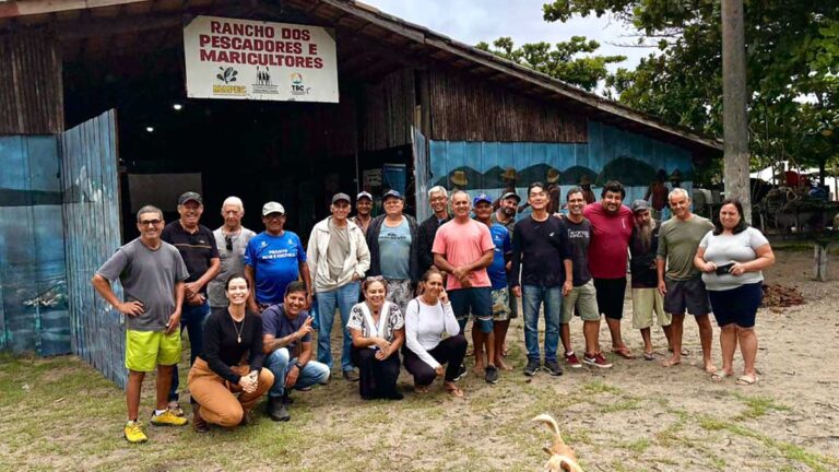 Comunidade pesqueira de Caraguatatuba oficializa uso de ranchos