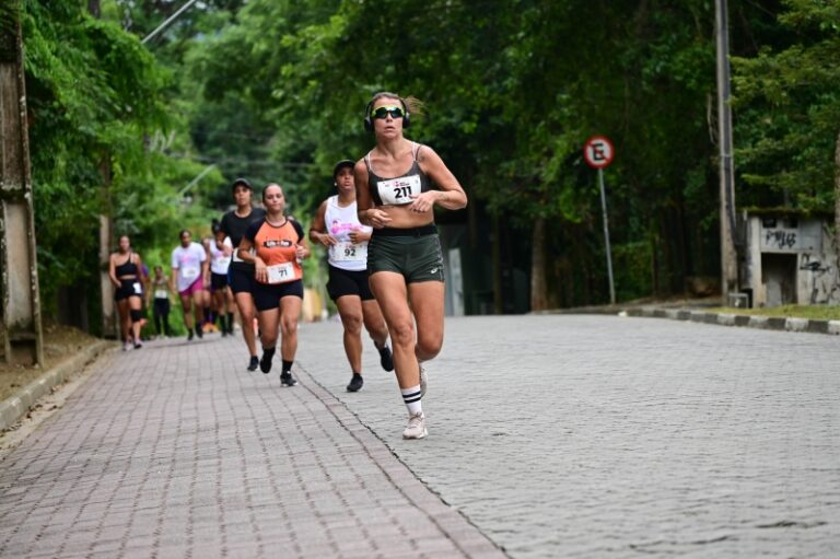 Ilhabela chama mulheres para a Corrida 'Rita Deluziê' de 2026