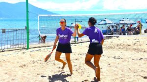 Beach Tennis feminino reúne gerações e marca ação especial do Mês das Mulheres em Ilhabela