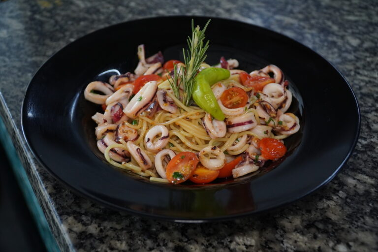 Lula no Mercado do Peixe: Ilhabela vibra com festival