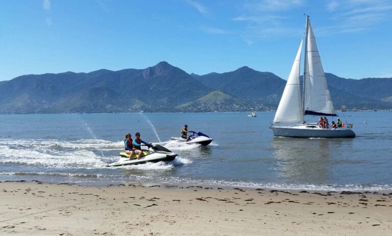 Esportes náuticos impulsionam turismo em São Sebastião e Ilhabela
