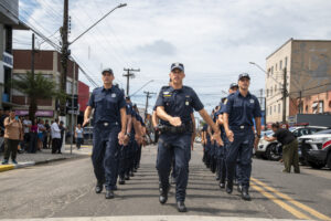 Ubatuba forma 31 novos guardas civis em solenidade histórica